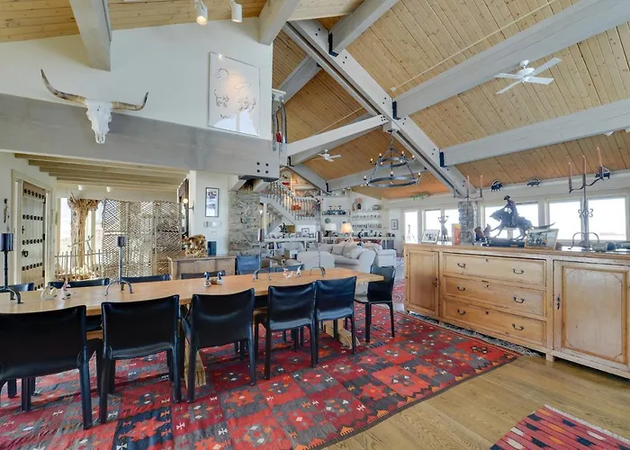 W/ Mountain Views - Fishing On-site! *